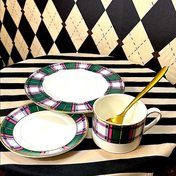 Minton Tartan Royale Trio: Cup, Saucer & Bread Plate – Sophisticated - Picture 10 of 14